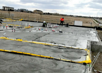 Write short note on hot weather concreting