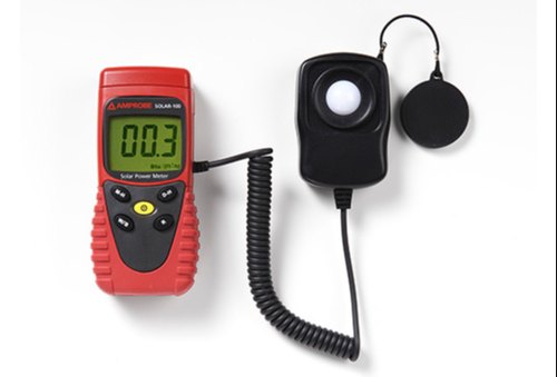 Fluke Solar 100 Solar Power Meter Measures the solar power and transmission up to 2000 W/m2, 634BTU / (ft2xh)