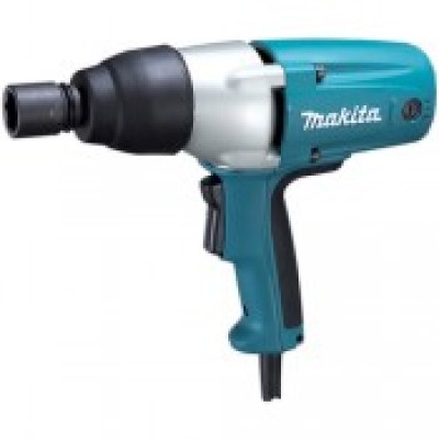 Makita Impact Wrench TW0350 Compact and lightweight design for use in tight spaces