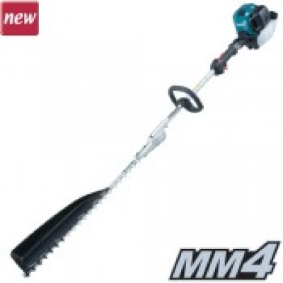 Makita Petrol Pole Hedge Trimmer EN7350SH Anti-slide ribs on the bottom plate prevents leaf or twig debris from sliding and slipping out of chip receiver.